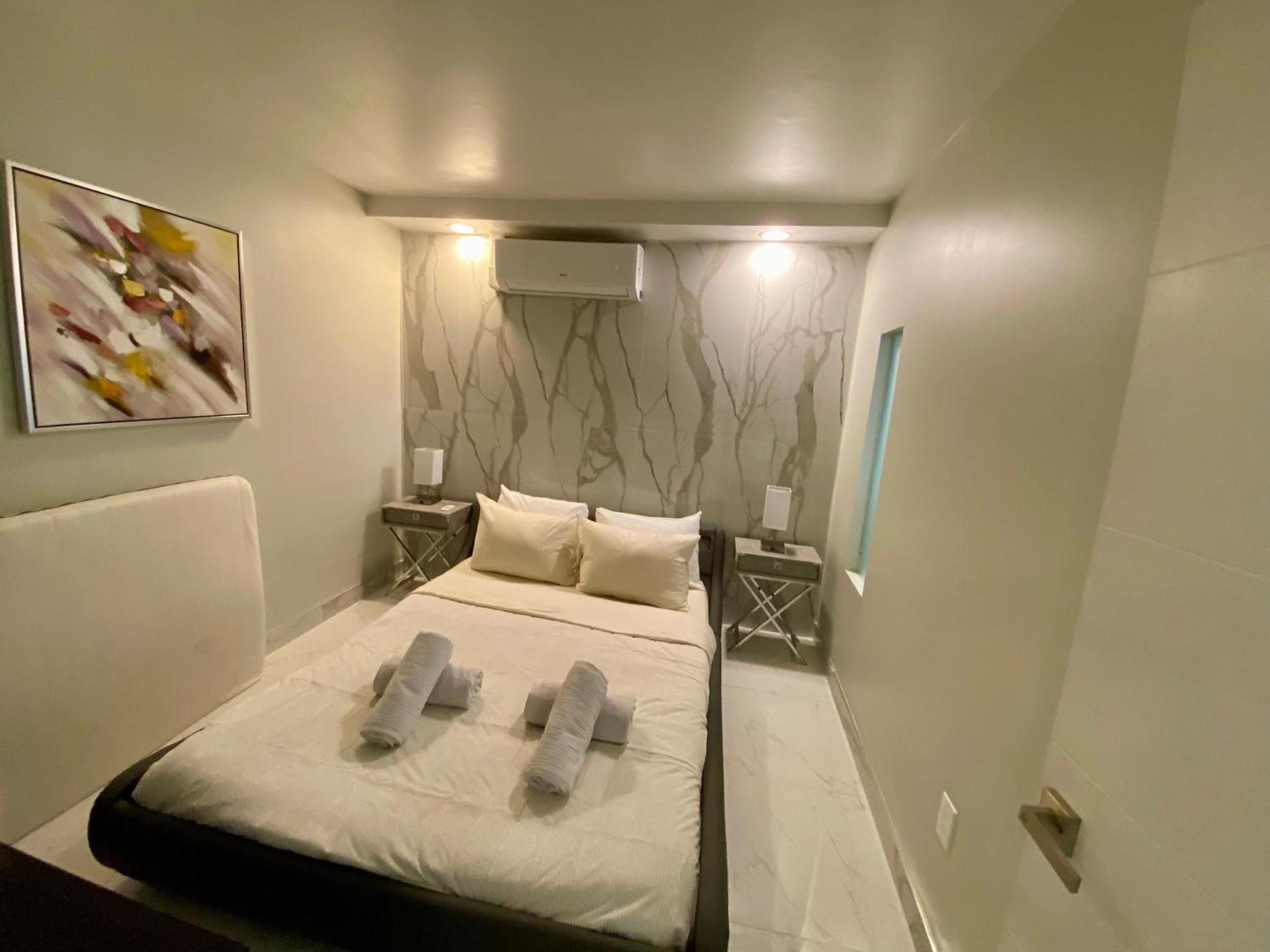 Luxurious Remodeled Direct Waterfront Apartment With Miami Skyline View And Outdoor Terrace Free Parking 5Min Drive To 迈阿密海滩 外观 照片
