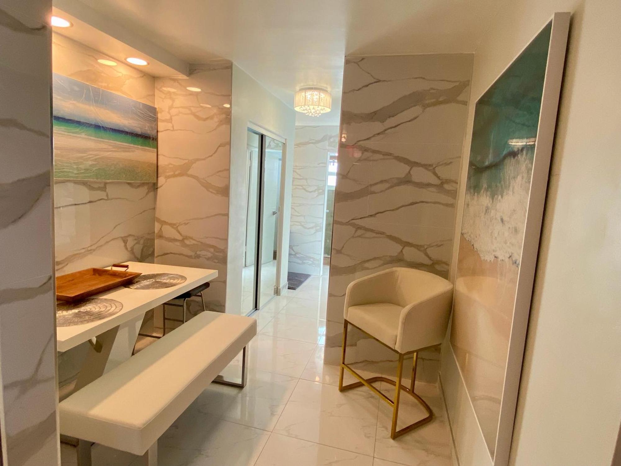 Luxurious Remodeled Direct Waterfront Apartment With Miami Skyline View And Outdoor Terrace Free Parking 5Min Drive To 迈阿密海滩 外观 照片